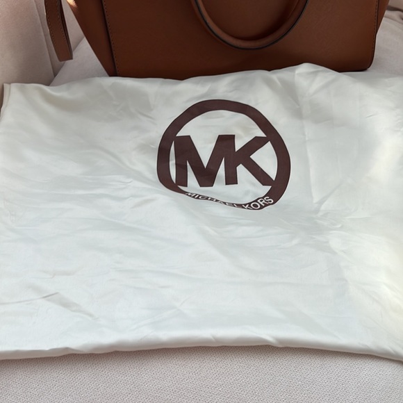 Michael Kors Saffiano Tote - Picture 8 of 13